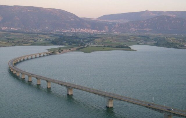 Κοζάνη: Σοβαρό πρόβλημα στην Υψηλή Γέφυρα Σερβίων – Πότε θα αποκατασταθεί