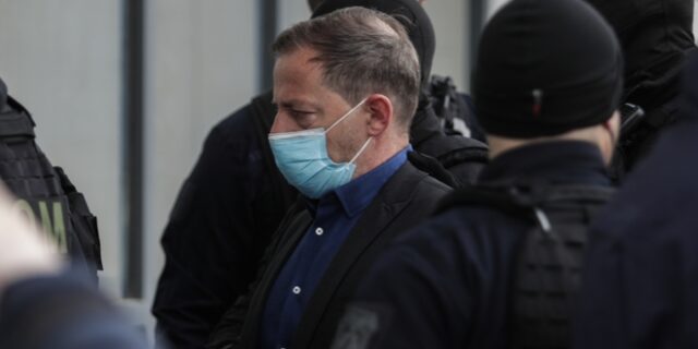 Δίκη Λιγνάδη: Η κατάθεση του 25χρονου – “Πες μου εσύ, γιατί;” ρώτησε τον σκηνοθέτη μέσα στην αίθουσα