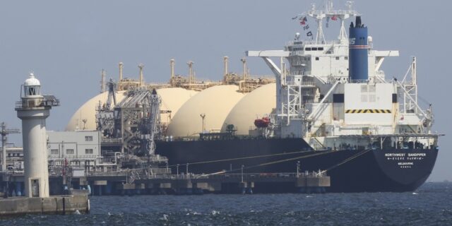 QatarGate: Ποιες χώρες της ΕΕ “παίζουν” μπάλα με το Κατάρ – Οι συμφωνίες και τα αμέτρητα πετροδόλαρα