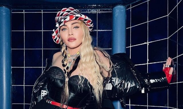 “Ξεπάγωσε” το Frozen και η Madonna λέει ένα “γεια” στην Ελλάδα