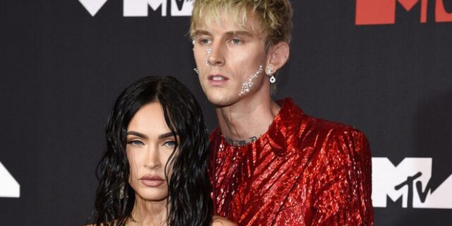 Η Megan Fox και ο Machine Gun Kelly πίνουν πραγματικά ο ένας το αίμα του άλλου