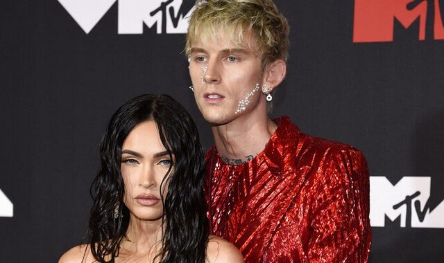 Η Megan Fox και ο Machine Gun Kelly πίνουν πραγματικά ο ένας το αίμα του άλλου