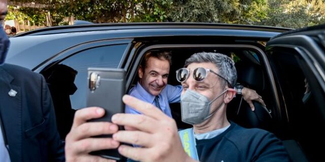“Ψηφιακοί” υπουργοί  με απαρχαιωμένες αντιλήψεις. Γίνεται