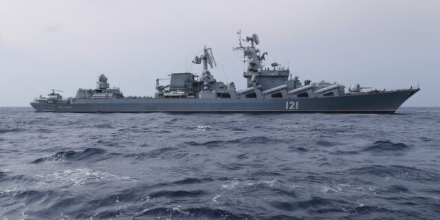 Moskva: Φωτογραφίες από τη βύθιση της ρωσικής ναυαρχίδας – Τι ισχυρίζονται οι Ρώσοι