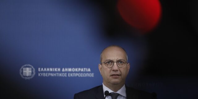 Οικονόμου: Αυστηροποίηση των μέτρων προστασίας παιδιών, ηλικιωμένων και ΑμεΑ από την κακοποίηση