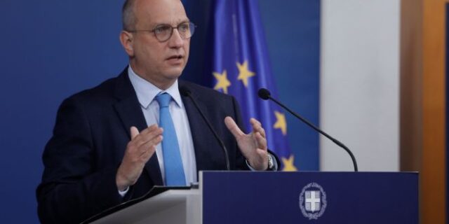 Γιάννης Οικονόμου: Στηρίζουμε στην πράξη τα θύματα βίας