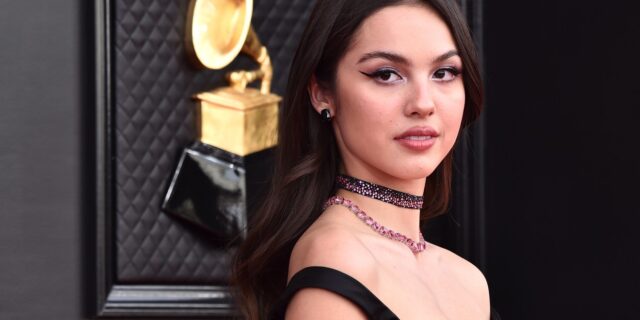 Olivia Rodrigo: Το κορίτσι των Grammys μεγάλωσε με ροκ και TikTok