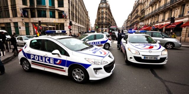 Γαλλία: Αστυνομικοί άνοιξαν πυρ εναντίον αυτοκινήτου – Δύο νεκροί