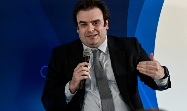 Πιερρρακάκης στο προσυνέδριο της ΝΔ: “Το κράτος αλλάζει καθημερινά”