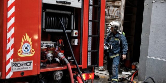 Φωτιά στην δομή φιλοξενίας μεταναστών στον Ελαιώνα