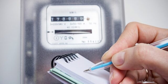 Ρεύμα: Πώς διαμορφώνονται τα πράσινα τιμολόγια τον Ιούλιο