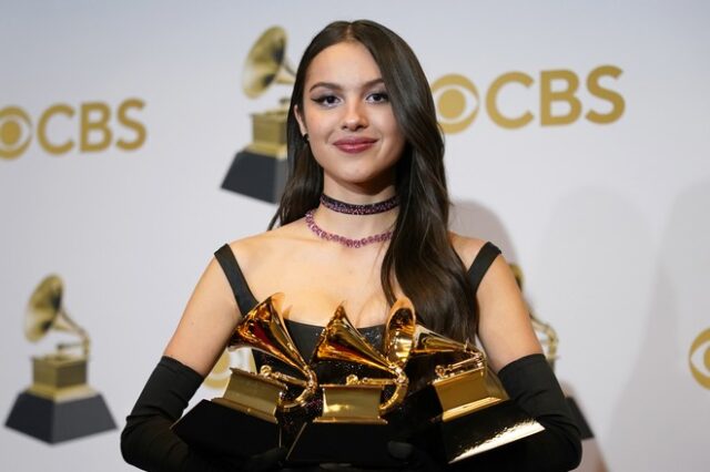 Grammy 2022: Οι μεγάλοι νικητές των μουσικών βραβείων