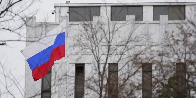 Ουκρανία: Μπαράζ απελάσεων Ρώσων διπλωματών από ευρωπαϊκές χώρες
