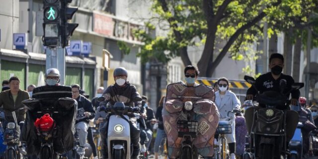 Σαγκάη: Το βίντεο του lockdown που “κατέβασε” το κινεζικό διαδίκτυο και προκάλεσε θύελλα αντιδράσεων