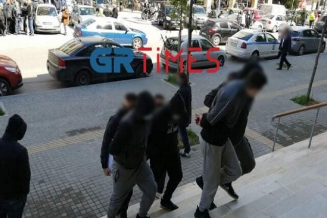 Θεσσαλονίκη: Ελεύθεροι με περιοριστικούς όρους οι τρεις κατηγορούμενοι για το οπαδικό επεισόδιο στη Σταυρούπολη