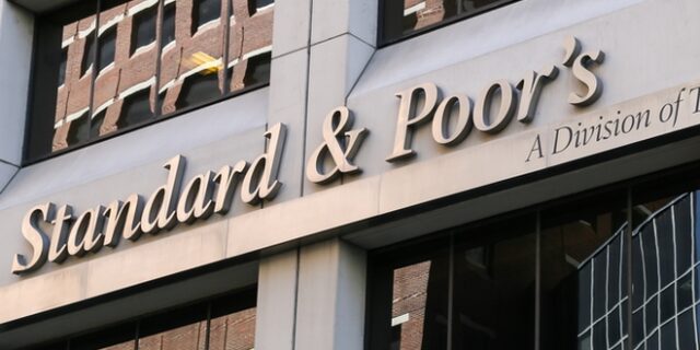 S&P: Αναβάθμισε το αξιόχρεο της Ελλάδας σε ΒΒ+
