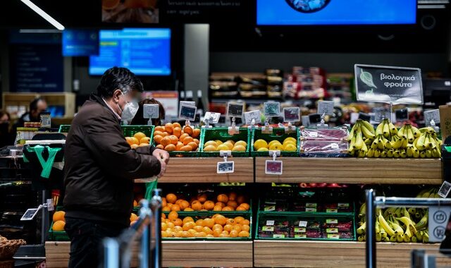 Διψήφια άνοδος στον όγκο των πωλήσεων στο λιανικό εμπόριο της χώρας