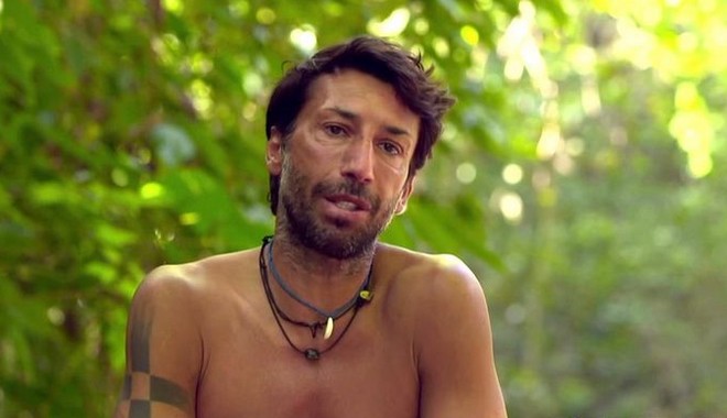 Survivor – Κόλαφος ο Εμμανουήλ: “Βρε Σοφιάννα μου, ο τύπος έχει και μια κοπέλα έξω”