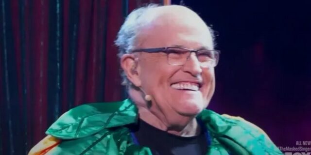 Ο Ρούντι Τζουλιάνι στο The Masked Singer – Σφοδρές αντιδράσεις στο Twitter