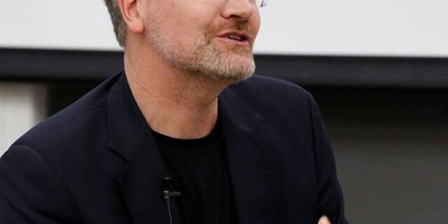 Adam Tooze: Στο βήμα σήμερα του Delphi Economic Forum