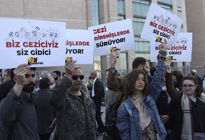 Τουρκία: Συγκεντρώσεις διαμαρτυρίας κατά της καταδίκης του Οσμάν Καβαλά