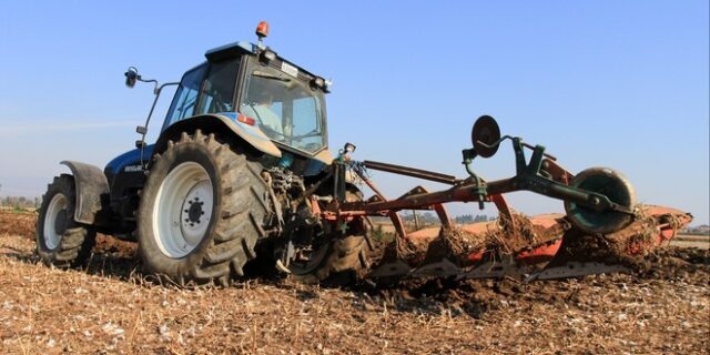 Κρήτη: Νεκρός 55χρονος αγρότης που καταπλακώθηκε από το τρακτέρ του