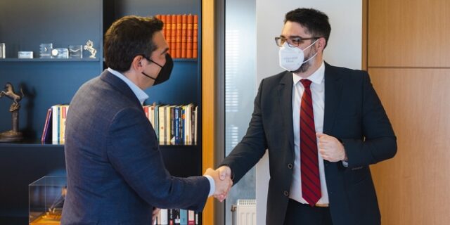 Τσίπρας: Συναντήθηκε με τον πρόξενο της Μαριούπολης