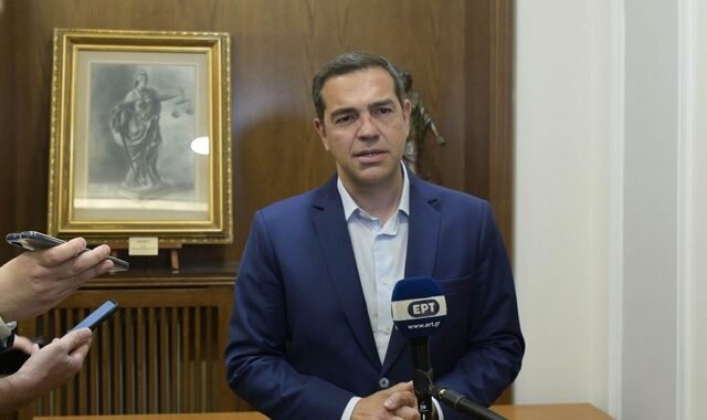 Τσίπρας: Τροπολογία ΣΥΡΙΖΑ για μη πληρωμή της ρήτρας αναπροσαρμογής
