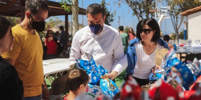 Τσίπρας: Στο Παιδικό Χωριό SOS στη Βάρη ανήμερα του Πάσχα