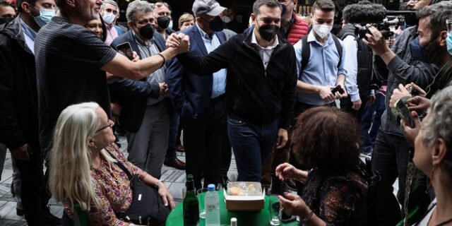 Τσίπρας: Η κοινωνία πληρώνει τα σπασμένα της κυβέρνησης Μητσοτάκη