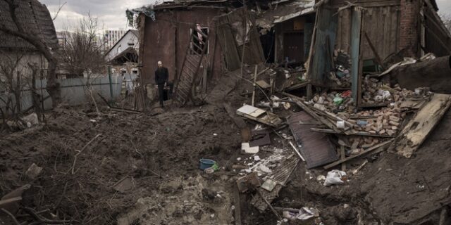 Πόλεμος στην Ουκρανία: Σφαγή αμάχων στο χωριό Μακάριφ καταγγέλλει ο δήμαρχος