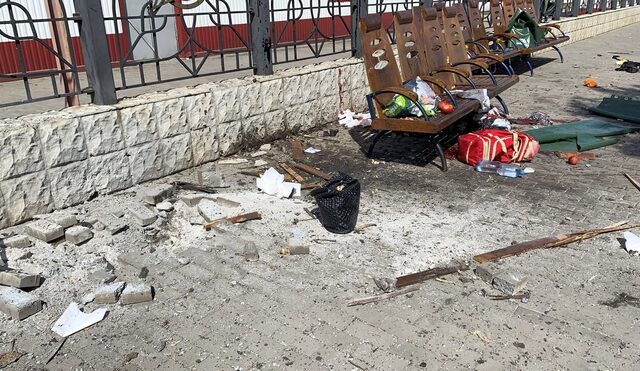 Πόλεμος στην Ουκρανία: Η Ρωσία αρνείται την ευθύνη για το πυραυλικό χτύπημα στο Κραματόρσκ