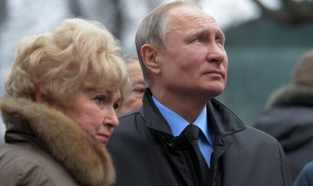 Βλαντίμιρ Πούτιν: Ποιες είναι οι δύο κόρες του που έγιναν στόχος των αμερικανικών κυρώσεων