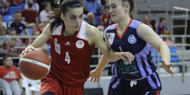 Ελευθερία Μοσχάτου – Ολυμπιακός 48-59: Οι ερυθρόλευκες κατέκτησαν το πέμπτο Κύπελλο της ιστορίας τους