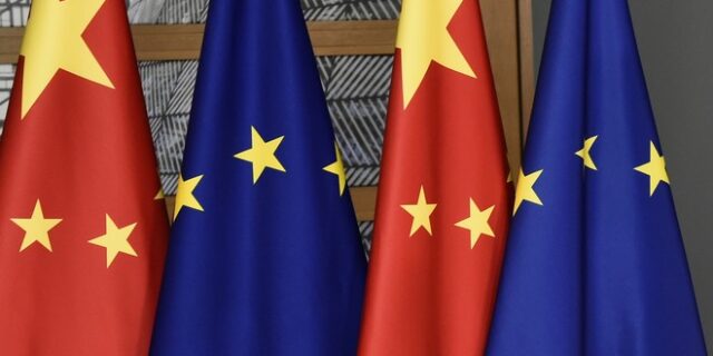Κίνα: Πρωτοφανής επίθεση στη Δύση – “Η Ευρώπη να σταματήσει να κρατά το κεράκι στον διάβολο”