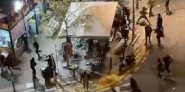 Άγρια επεισόδια μεταξύ οπαδών του ΠΑΟΚ και της Μαρσέιγ, μάχες σώμα με σώμα