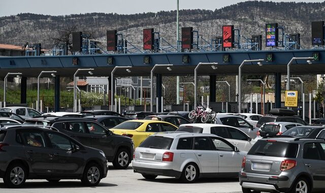 Σε εξέλιξη η επιστροφή των εκδρομέων του Πάσχα: Πού σημειώνονται καθυστερήσεις