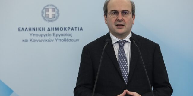 Υπουργείο Εργασίας: Πώς θα εκδίδονται οι συντάξεις fast track και οι “συντάξεις εμπιστοσύνης”