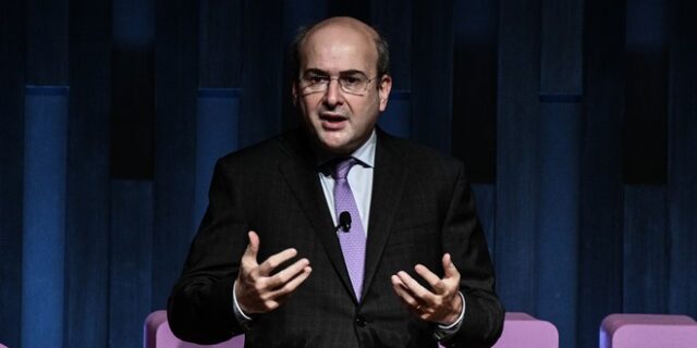 Το Success Story του Κ. Χατζηδάκη μπάζει νερά