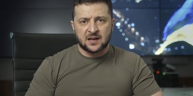 Ζελένσκι: Κατηγορεί τους Ρώσους ότι ναρκοθετούν τις περιοχές απ’ όπου αποχωρούν