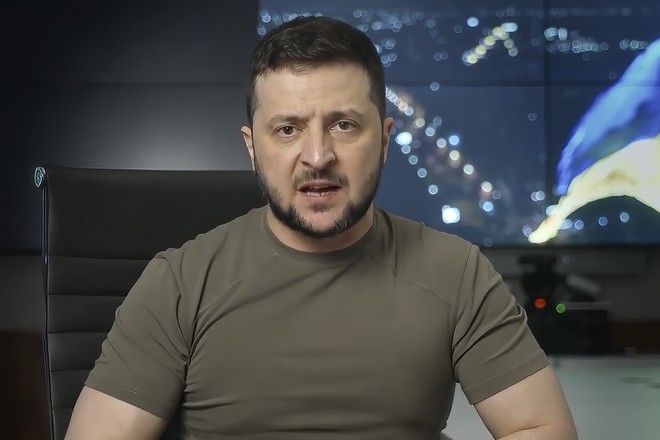 Ζελένσκι: “Η Ρωσία είναι αυτή που χρειάζεται αποναζιστικοποίηση”