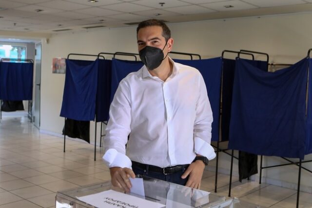 ΣΥΡΙΖΑ: Ψήφισε ο Αλέξης Τσίπρας – “Σήμερα είναι η Κυριακή της δημοκρατίας”