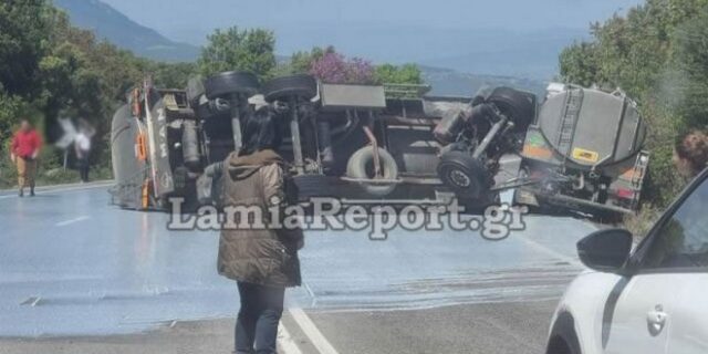Λαμία: Εκτροπή νταλίκας – Κλειστός ο δρόμος προς την Άμφισσα