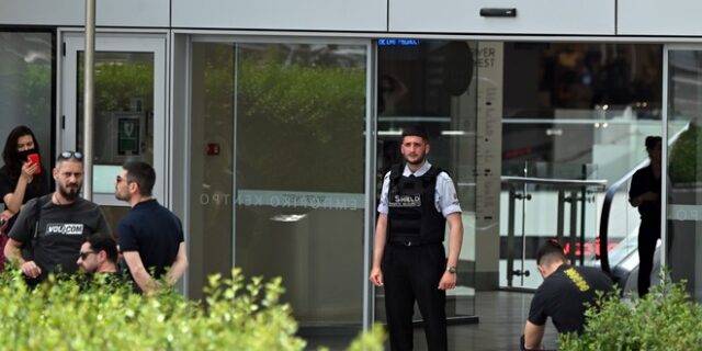 Αιγάλεω: Συνελήφθη άνδρας που έπεσε με το όχημά του στη τζαμαρία του River West