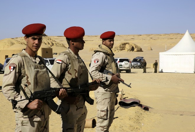 Αίγυπτος: 11 νεκροί σε συγκρούσεις μεταξύ στρατιωτών και τρομοκρατών στη Διώρυγα του Σουέζ