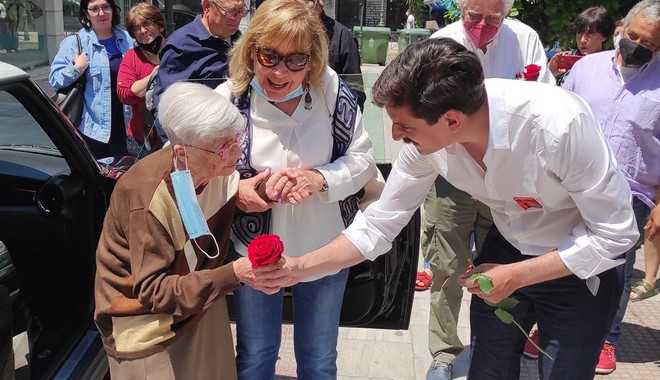 Εκλογές ΣΥΡΙΖΑ: Στην κάλπη 101 ετών αγωνίστρια της Εθνικής Αντίστασης