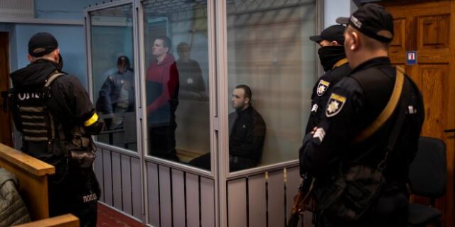 Ουκρανία: Κάθειρξη 11,5 ετών σε δύο ακόμη Ρώσους στρατιώτες για εγκλήματα πολέμου