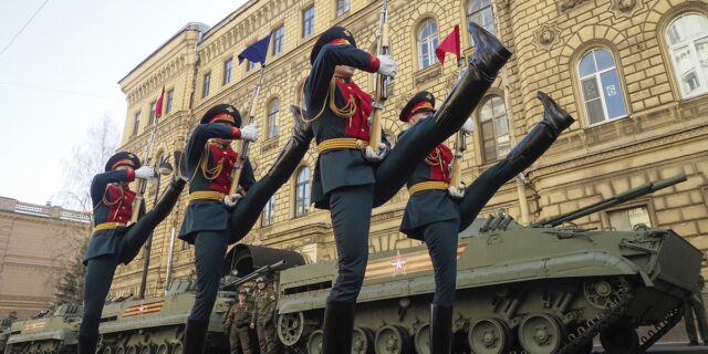 Η ιστορία πίσω από την “Ημέρα της νίκης” των Ρώσων