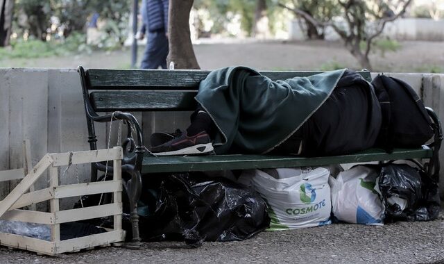 Θεσσαλονίκη: Επίθεση με μαχαίρι σε άστεγο