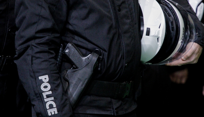 Κυψέλη: Τραυματίστηκε αστυνομικός από εκπυρσοκρότηση του όπλου του